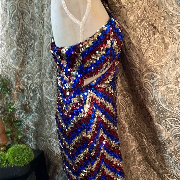 Glamorous One-Shoulder Sequin Dress - Blue and Red - Picture 11 of 12